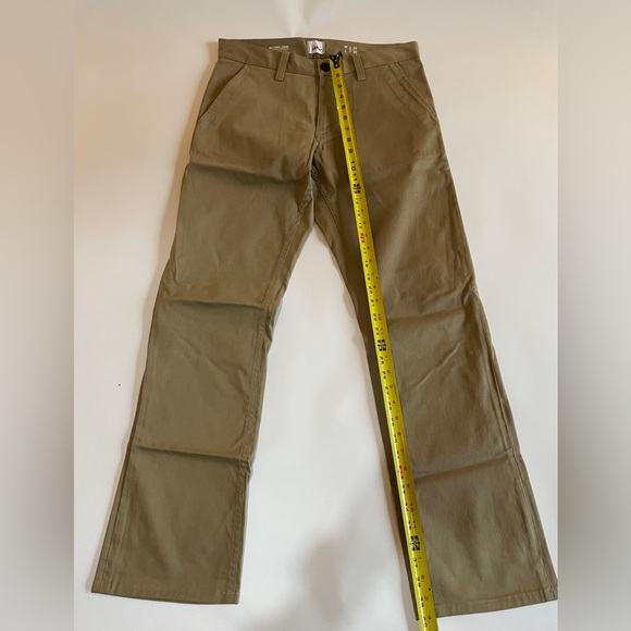 Relaxed chinos - Picture 7 of 7